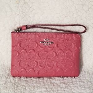 Coach wristlet new with tags